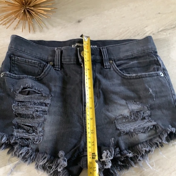 Express Jeans Black Distressed Jean Short Shorts - Picture 4 of 9